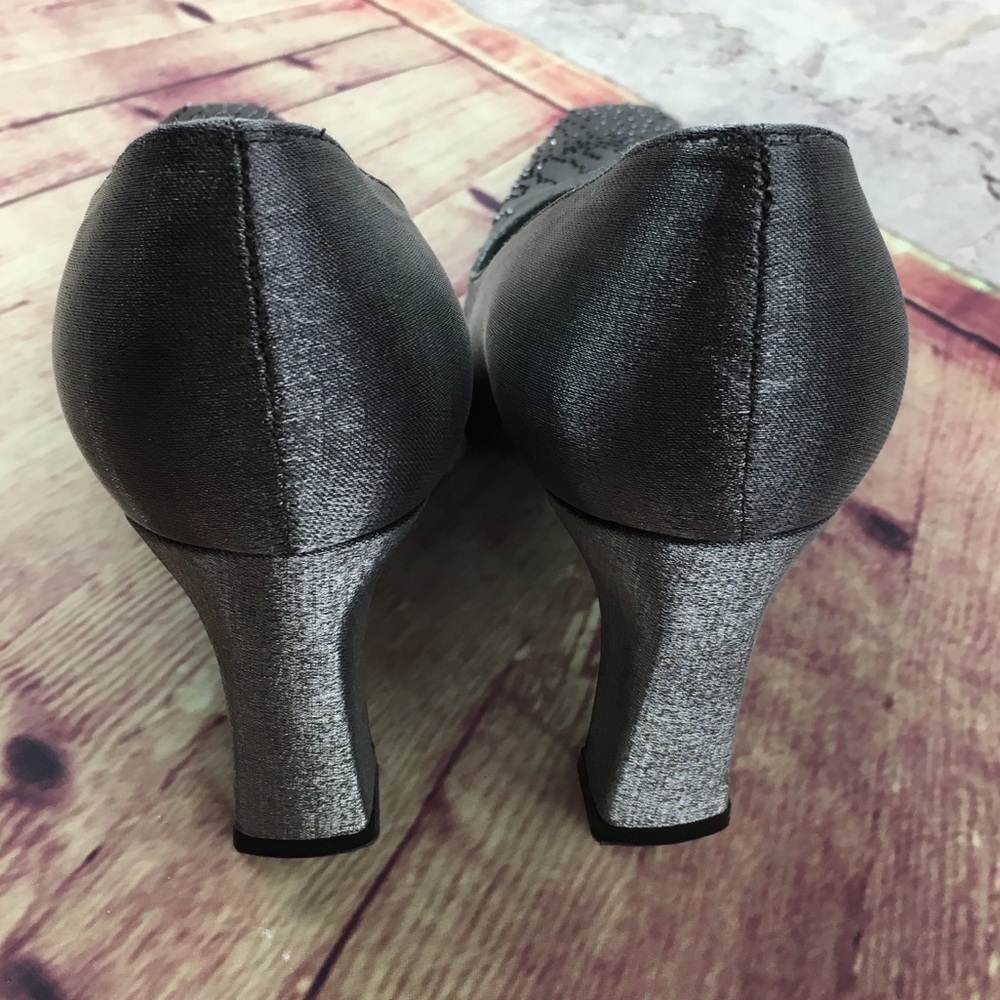 Stuart Weitzman Explosion Pewter Heels Size 8.5 - image 5